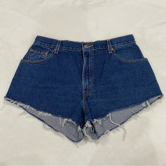 VINTAGE LEVI’S Women’s 550 Relaxed Fit Hi-Waist Jean Shorts - dark blue, size 12 - Picture 3 of 6